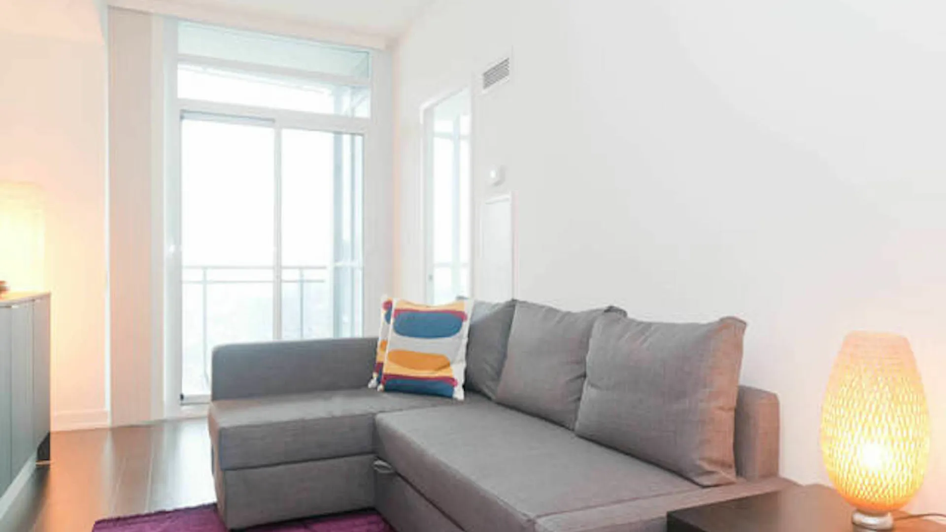 N2N Suites - Downtown Lake & City View Apartments Toronto