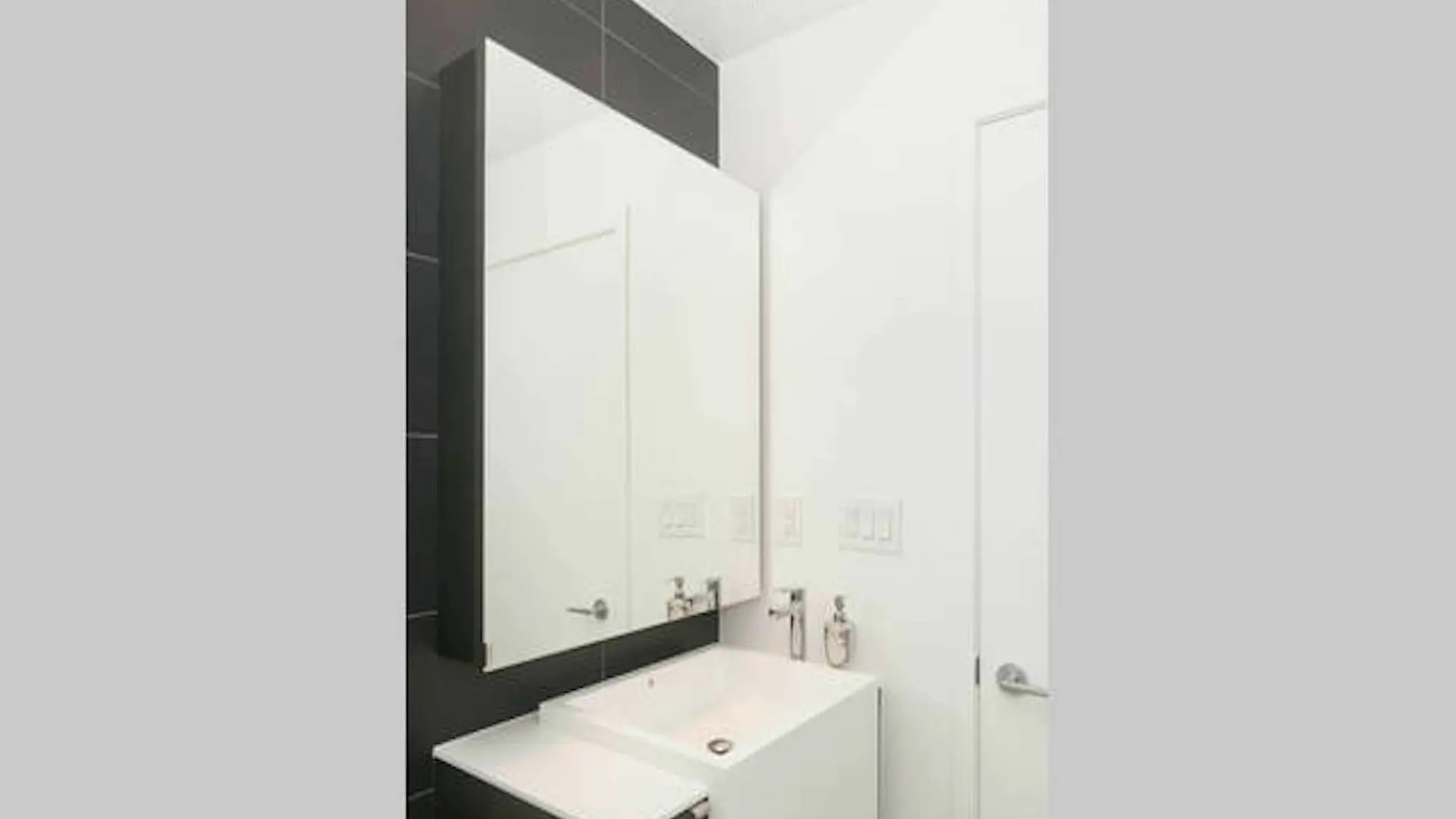 N2N Suites - Downtown Lake & City View Apartments Toronto 0*,  Canada