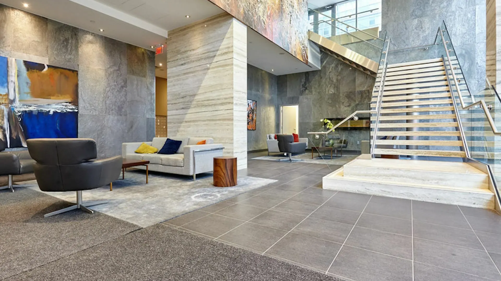 N2N Suites - Downtown Lake & City View Apartments Toronto
