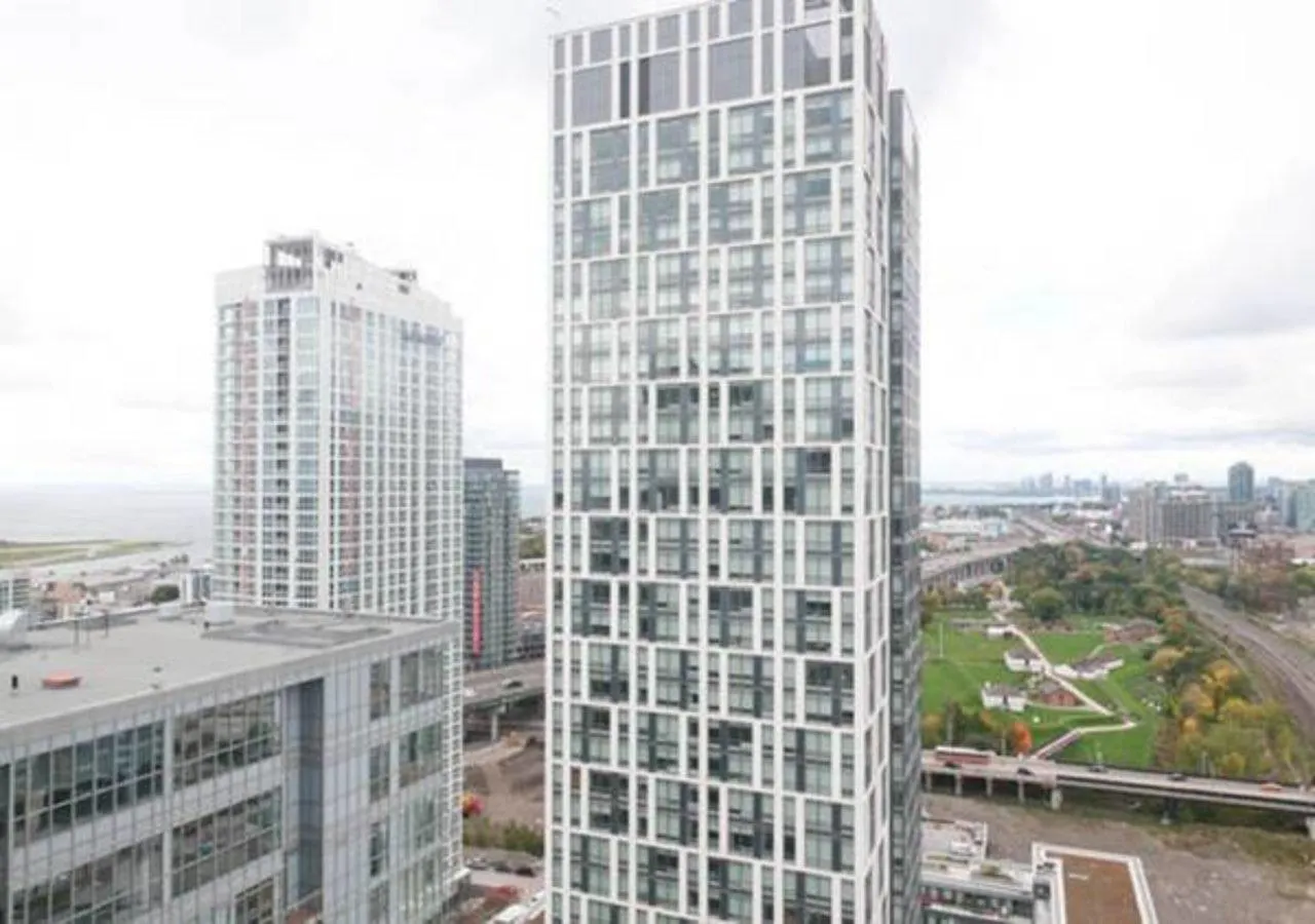 N2N Suites - Downtown Lake & City View Apartments تورونتو كندا