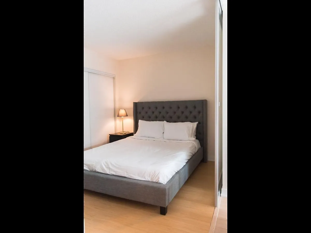 N2N Suites - Downtown Lake & City View Apartments تورونتو كندا